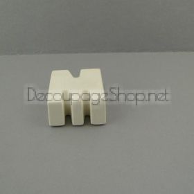Отливка на керамична буква “M“