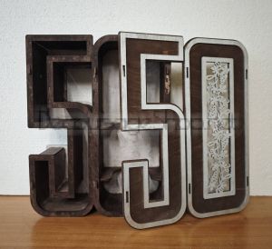 Дървена кутия за бутилка вино във формата на числото 70 - За Юбилей